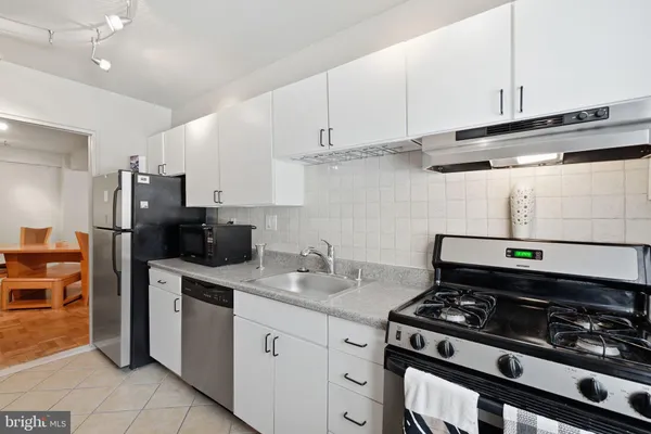 6445 LUZON AVE 208