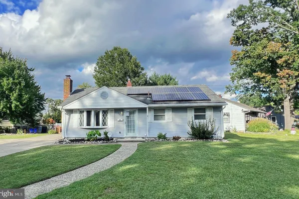 205 PHILLIPS AVE