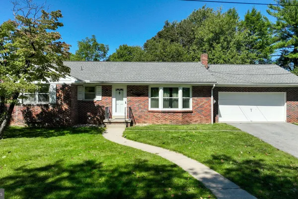 42 OAK LN