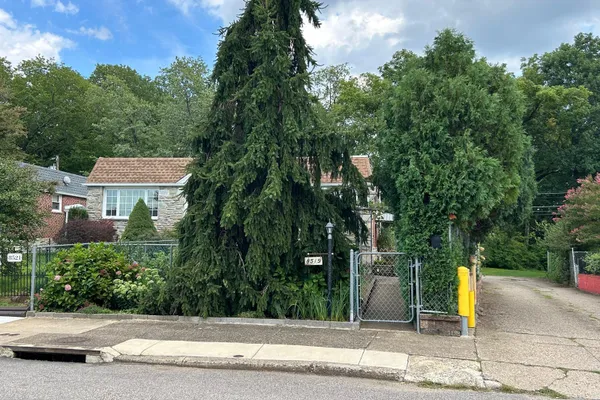 8519 BENTON AVE