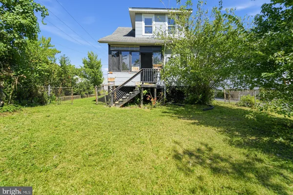 3003 DUBOIS AVE