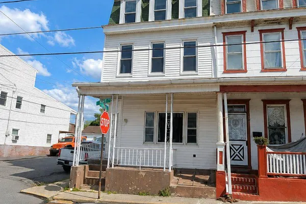 501 LYTLE ST