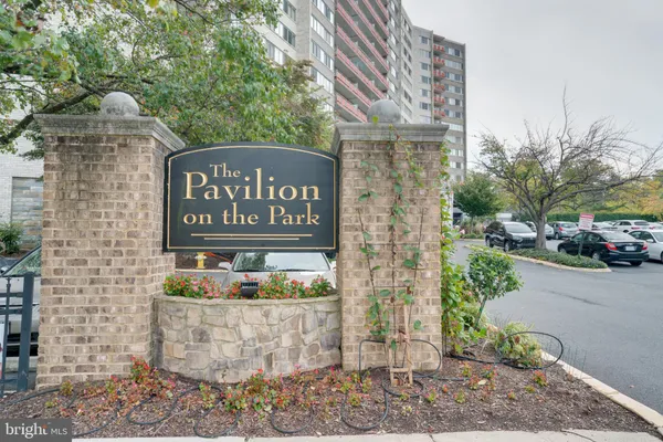 5340 HOLMES RUN PKWY 712
