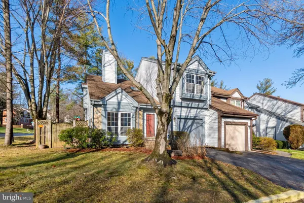 2 HUGO CT