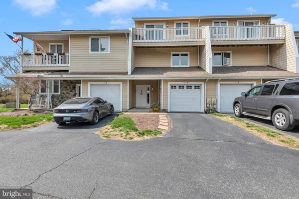 114 BAYVIEW