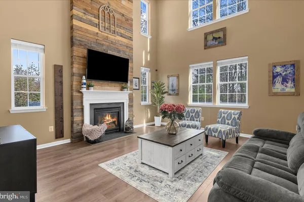427 BROOKFIELD DR