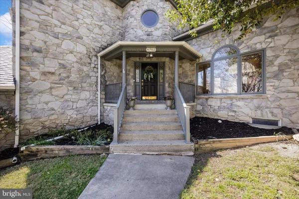 6702 ILEX CT