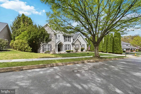 1221 JILL DR
