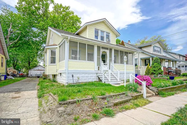 39 WATKINS AVE