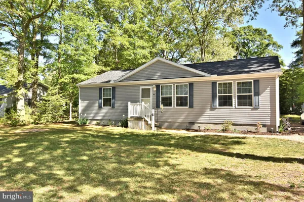 146 LAUREL AVE