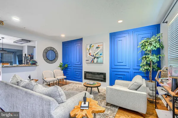 5204 TORRINGTON CIR