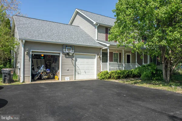 112 LENTLY FARM LN