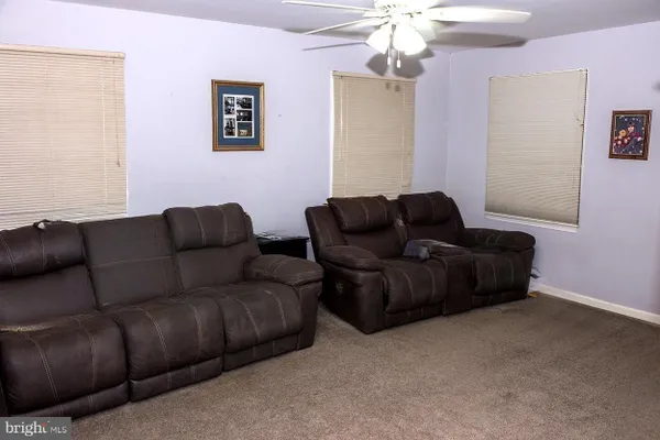 112 LENTLY FARM LN