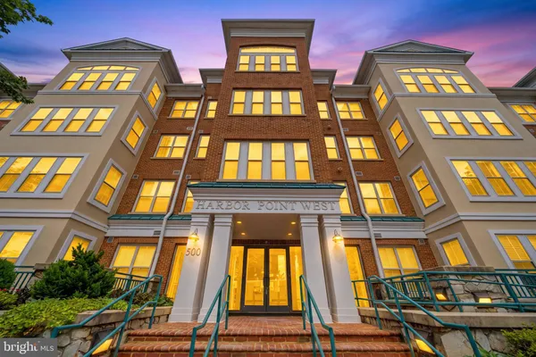 500 BELMONT BAY DR 305