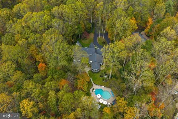 10205 CEDAR POND DR