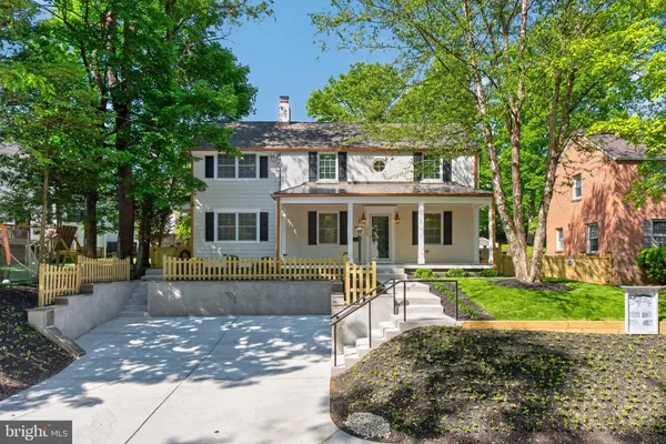 10104 BIG ROCK RD