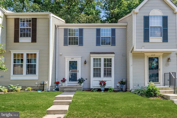 2517 LOG MILL CT