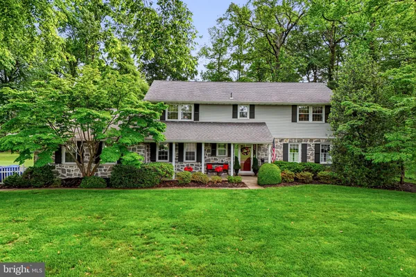 1445 GEORGIAN DR
