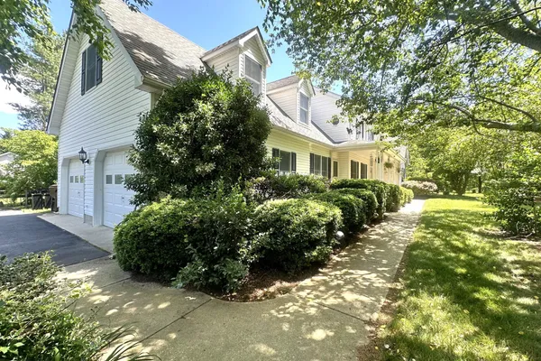 122 LENTLY FARM LN