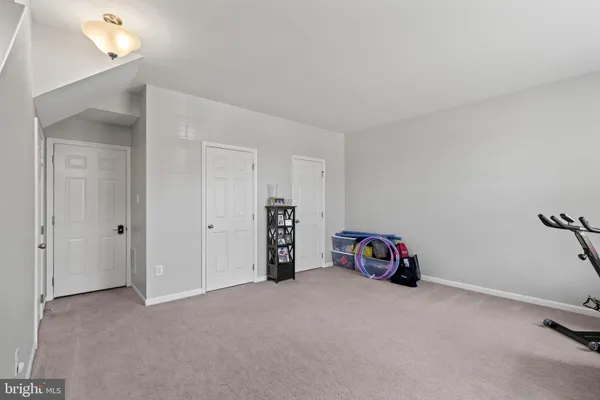 423 WISTAR PL