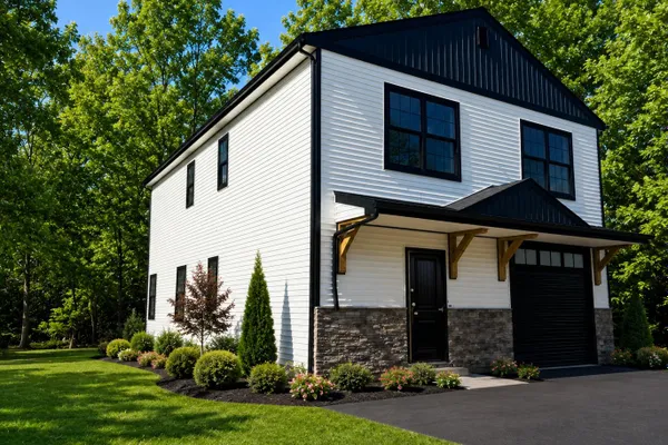 821 MIDDLE RD