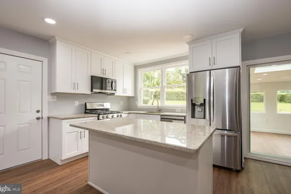 29 BEEKMAN RD