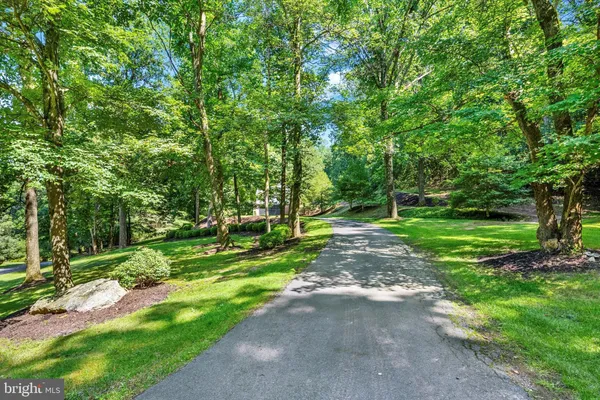 49 FAWN DR