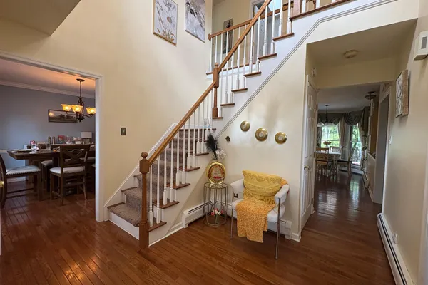 202 NORWEGIAN WOODS DR