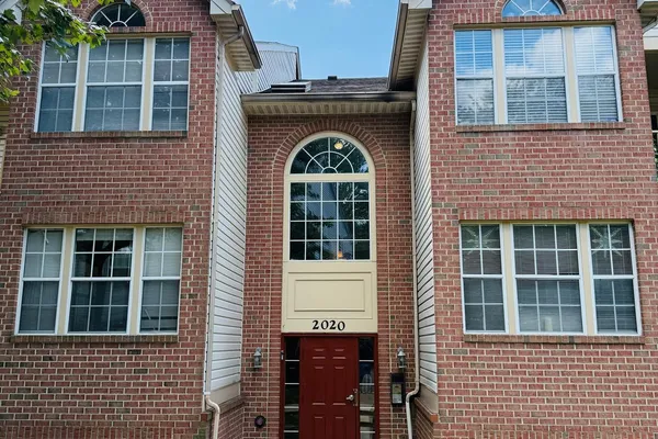 2020 ALICE AVE 302
