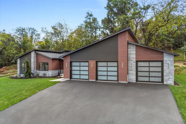 1868 CARRERA DR