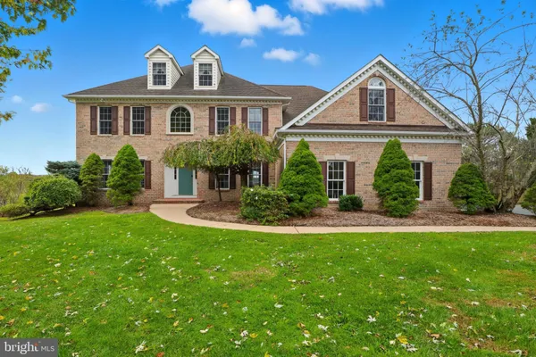 1038 WOODSHIRE LN