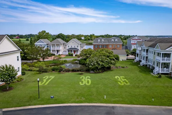 #37 LANDING LN