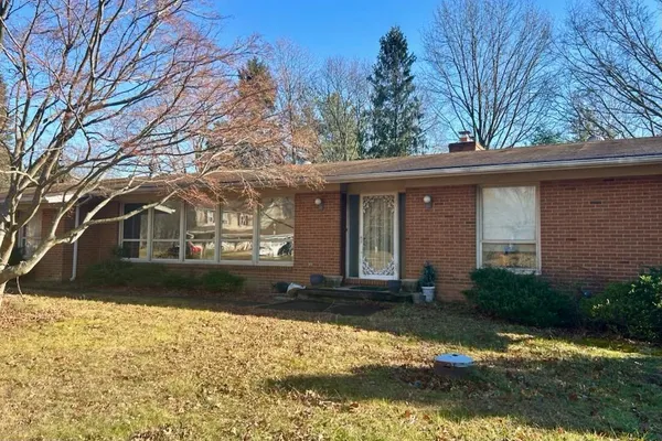 3007 SUFFOLK LN