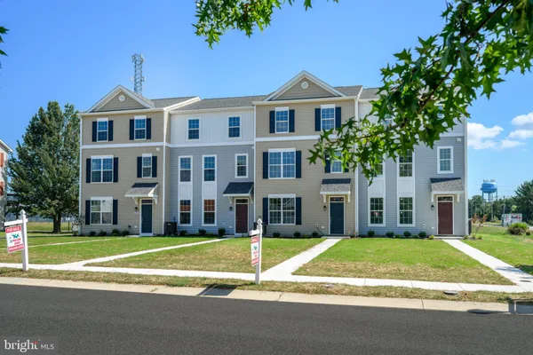 243 BRIARWOOD CIR