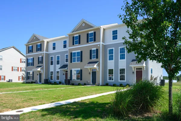 243 BRIARWOOD CIR