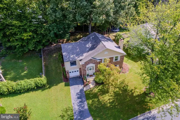 9718 LOCH LINDEN CT