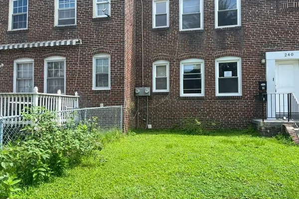 240 WILMONT AVE