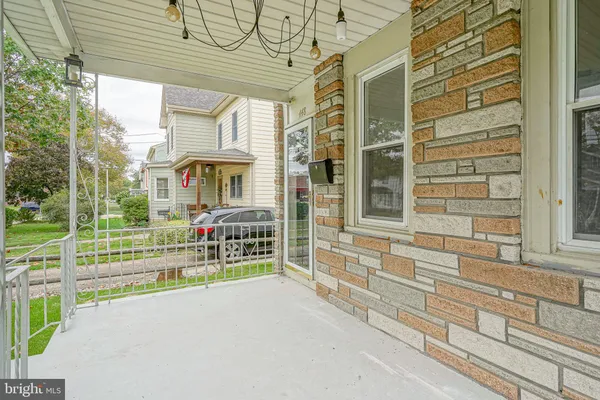 448 DELAWARE AVE