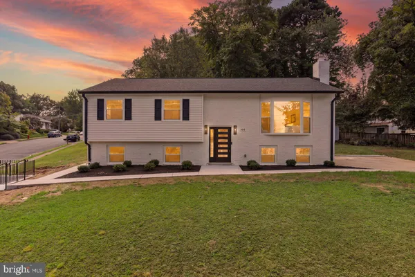 300 VALEVIEW CT