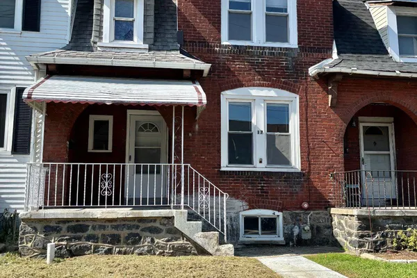 17 WALNUT ST
