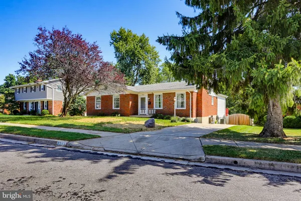 2313 HARCROFT RD