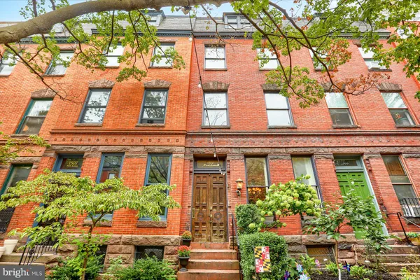 1505 PARK AVE