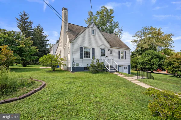 319 SAINT LAWRENCE DR