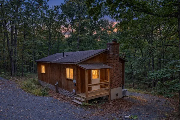 974 SUNDANCE RETREAT LN