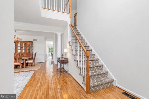 12 HEDLEY DR