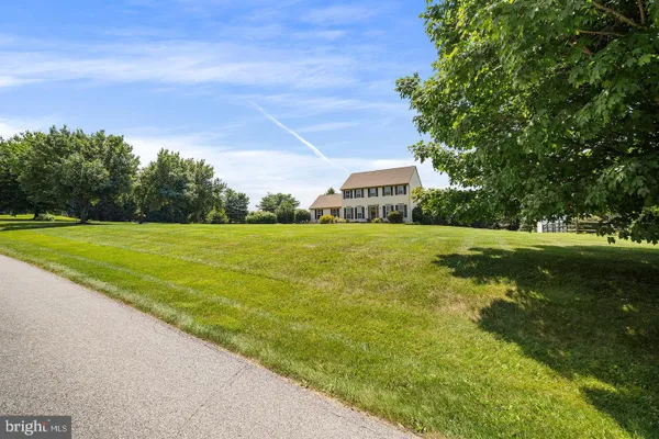 311 HERON DR