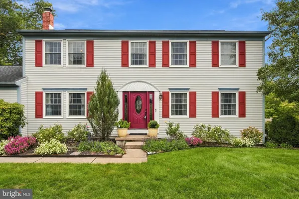 706 CARRIAGE LN