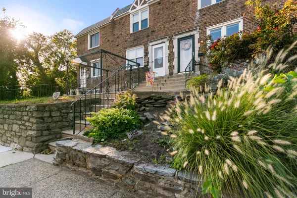 2257 DERMOND AVE