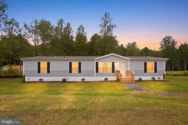 4470 ROLLING HILLS DR