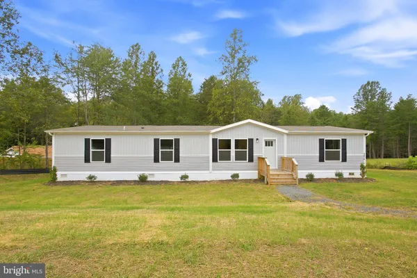 4470 ROLLING HILLS DR